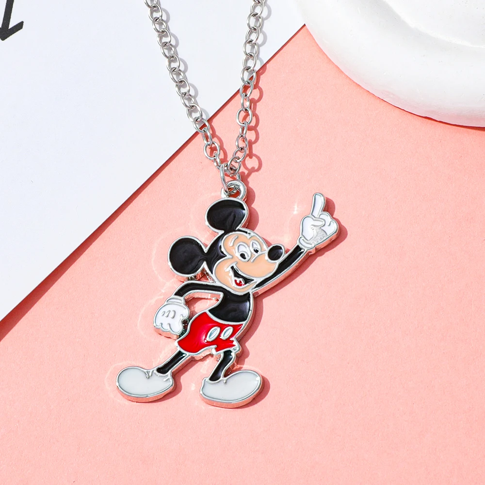 Disney necklace - Side view and details