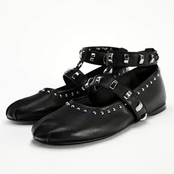 Vintage Rivet Designer Flats Shoes Women Punk Style Metal Belt Buckle Ballet Flats Black Comfortable Soft Leather Casual Shoes