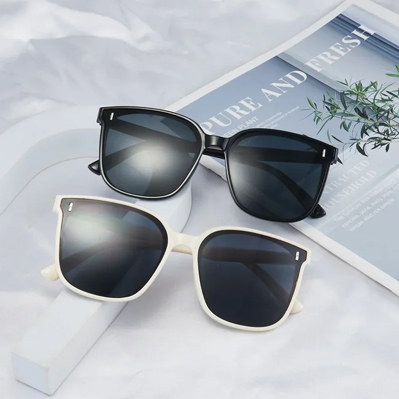 

New Metal Rice Nail Sunglasses Fashion Personality Korean Version Square Big Frame Sunglasses Men and Women The Same
