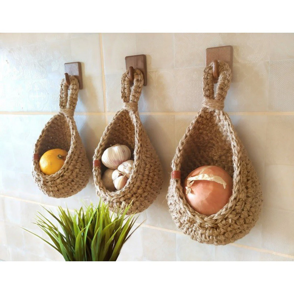 Wall Hanging Vegetable and Fruit Basket Natural Wicker Woven Fruit