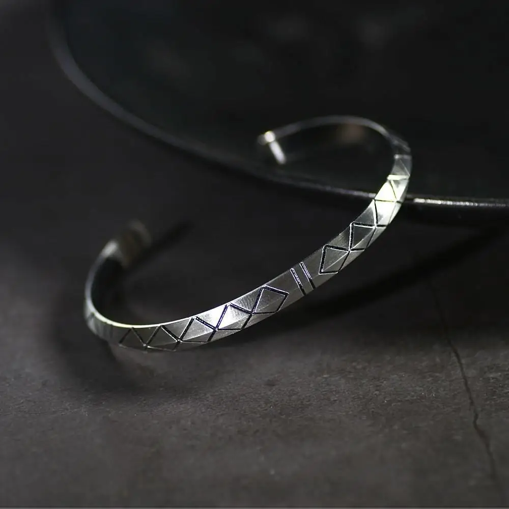 Men Nordic Minimalist Triangle Pattern Bangle Bracelet