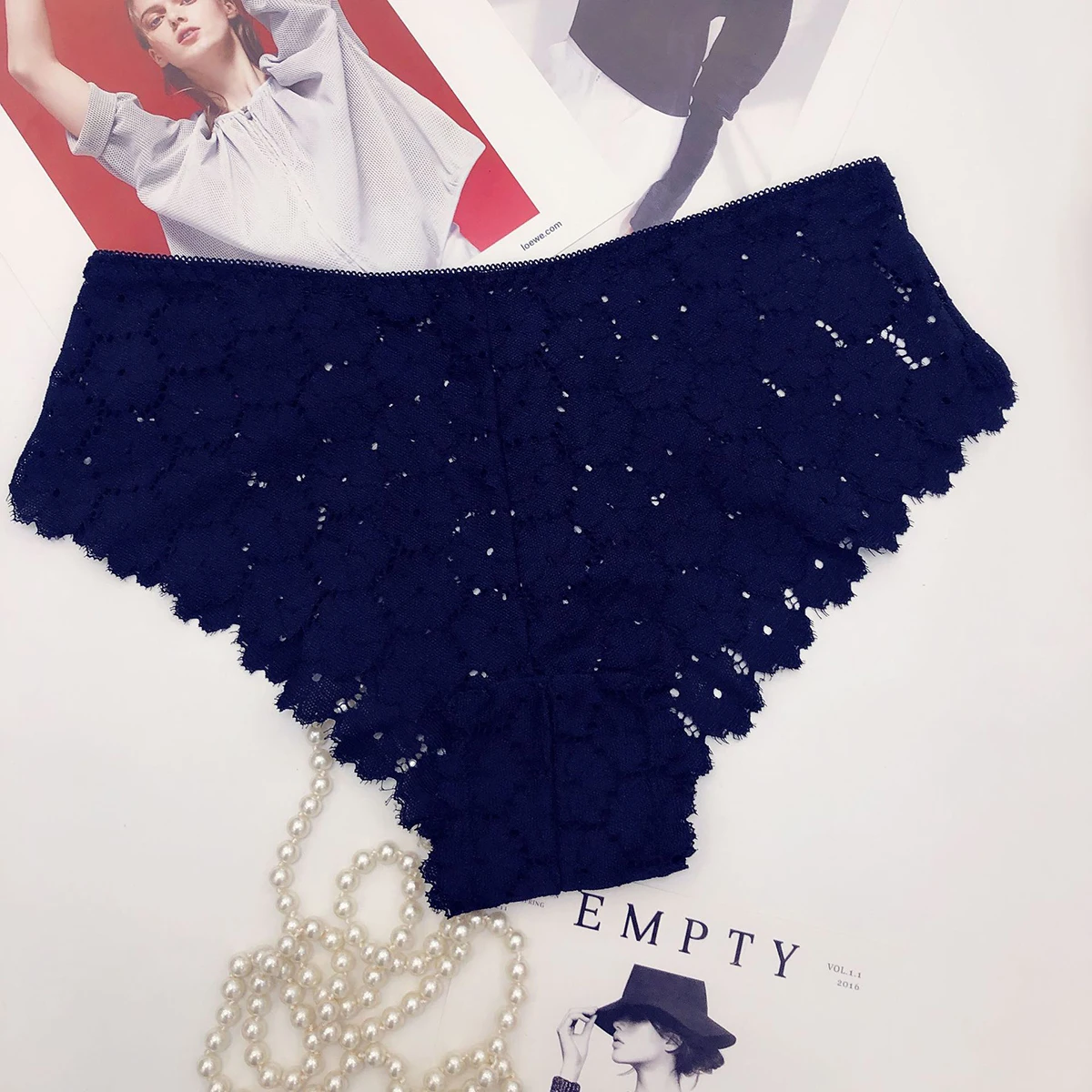 

High Quality Women Sexy Hollowed Out Lace Panties Elegant Soft Woman Briefs Transparent Underwear Lingerie