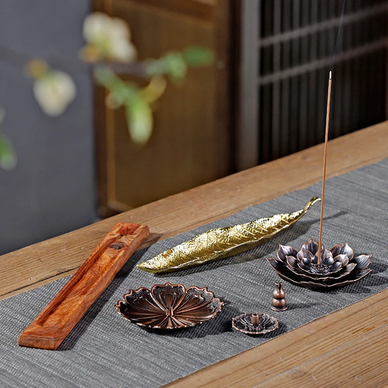 Golden Leaf Lotus Incense Holder 1
