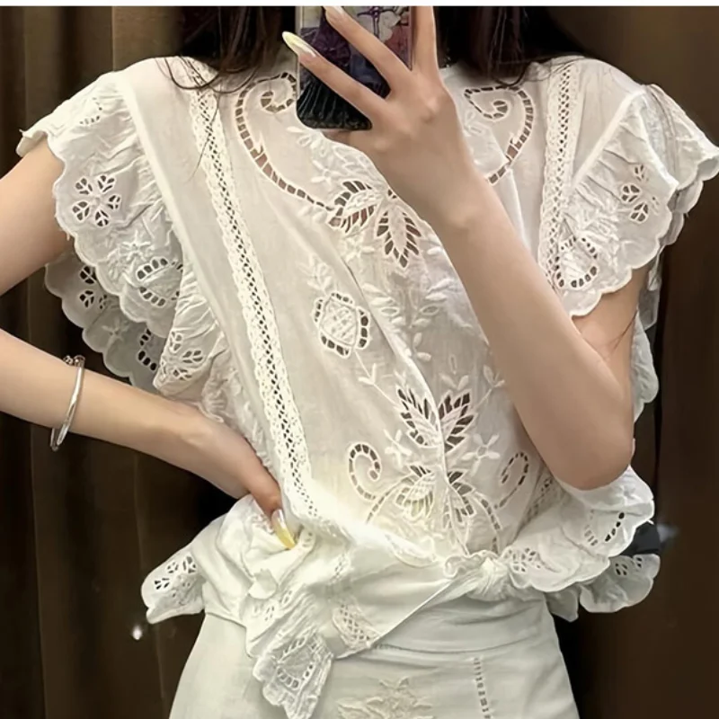 ตัวเลือกสินค้า เสื้อแขนกุดลายฉลุ รัดเอว แฟชั่นสาวสมัยใหม่ 2026