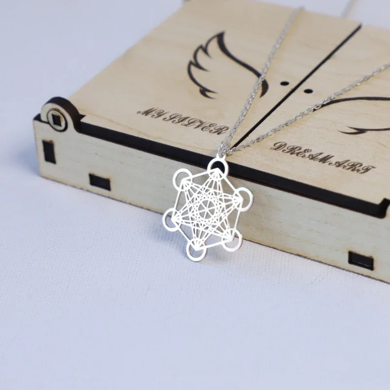 Metatron - Collana Con Ciondolo Cubo In Argento Sterling 925 - Geometria Sacra Per Donne E Uomini - Regalo Con Panno E Confezione