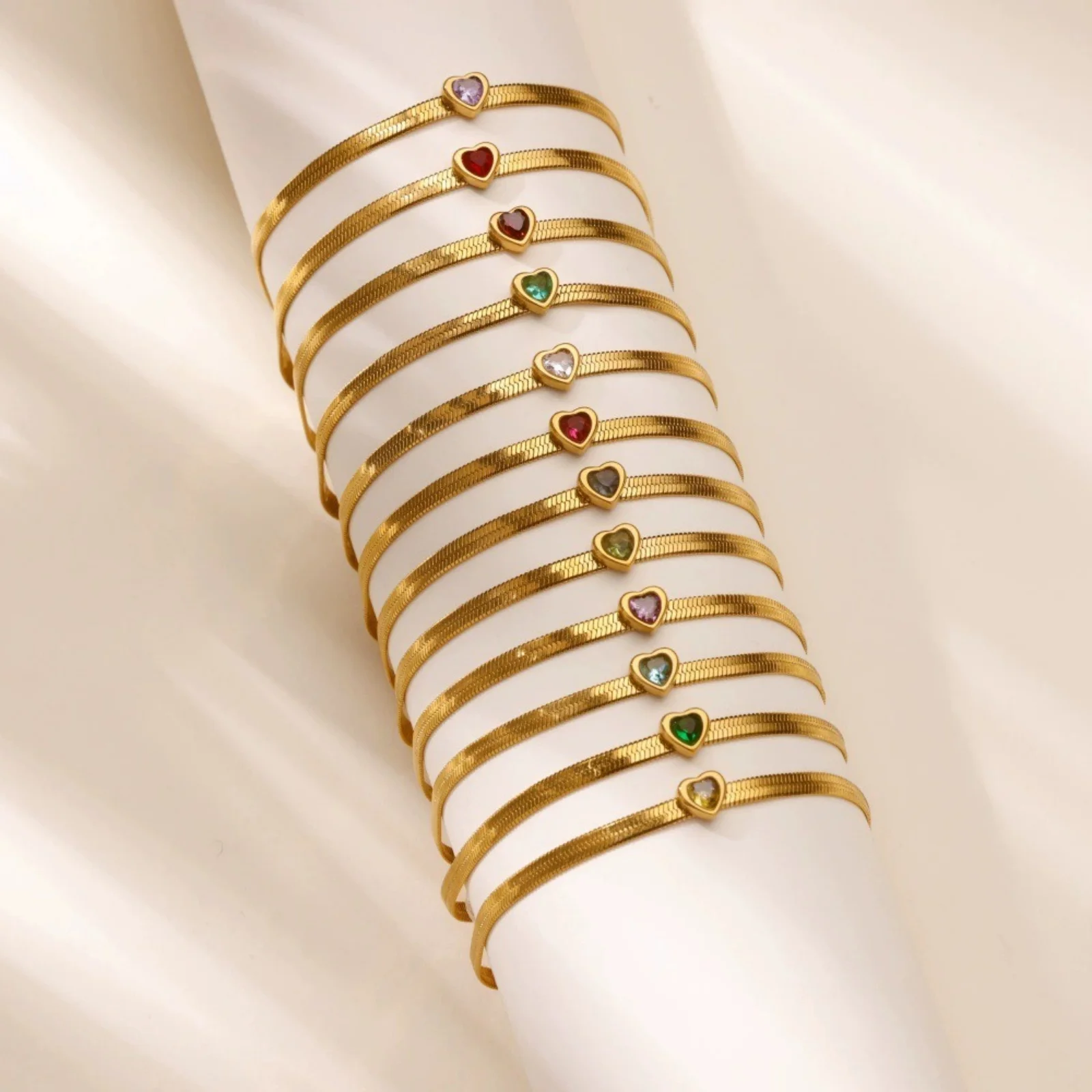 Flache Schlangenketten-Armbänder 18K Vergoldet 304 Edelstahl & Strass Damen Geburtsstein Stilvolles Geschenk-Schmuckstück 16cm lang
