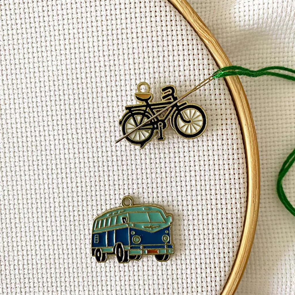 Description Picture 5 of itemPack of 2 Magnetic Needle Minders Sewing Magnet Cat Bus Bike Needle Keeper Embroidery Accessories Needle Holders Sewing Tool
