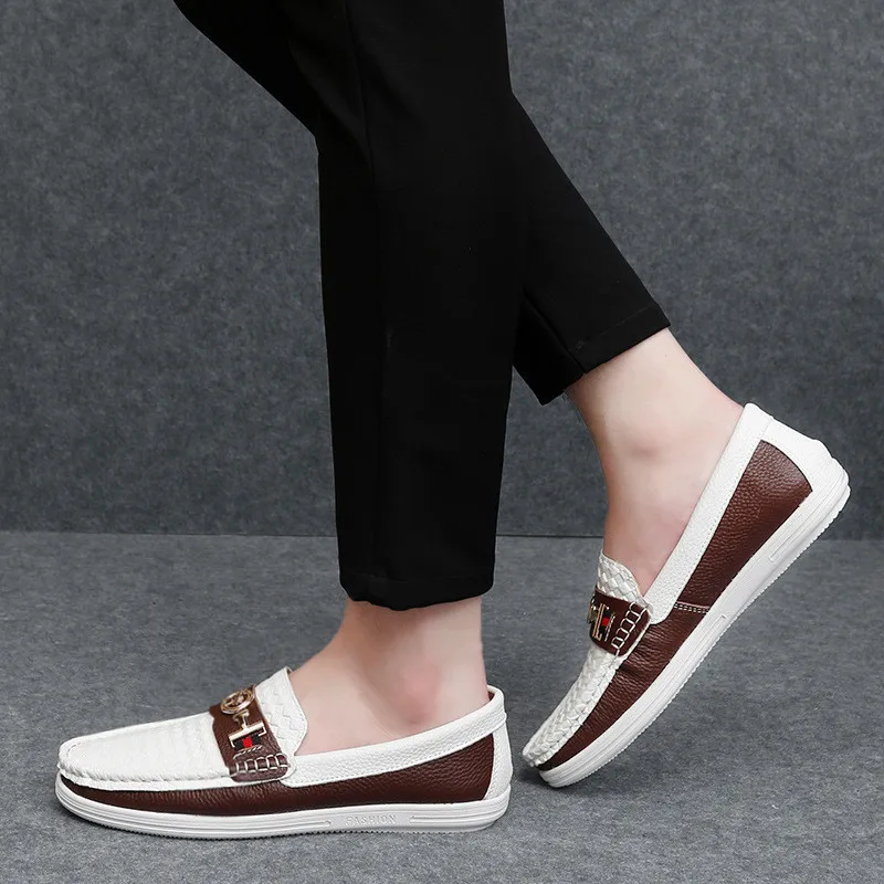 New Casual Flat Men's Leather Shoes Fashion Designer Loafers For Men Comfortable Breathable Slip-on Moccasins Man Big size 38-48