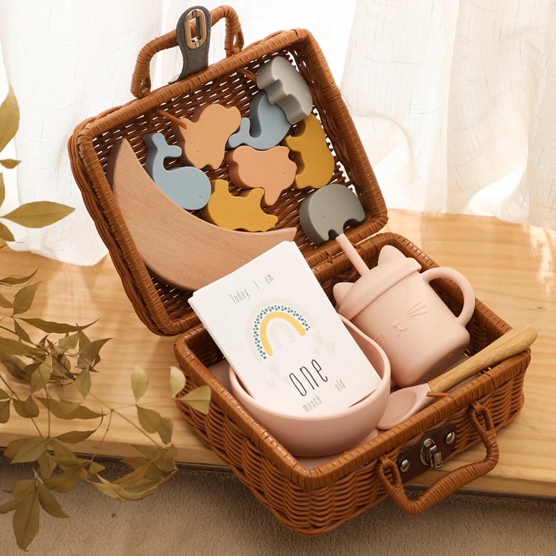 Wooden Baby Rattle Gift Set – Crochet Animal Toy & Montessori Keepsake Box