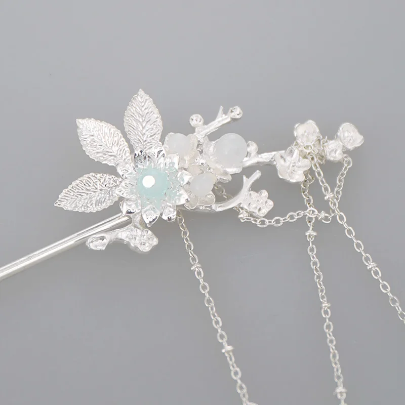 Womens Crystal Hair Clasp Flowers Shape Design Y2K Silver Step Shake Hanfu Hair Stick with Tassel Headwear Hairpins Jewelry