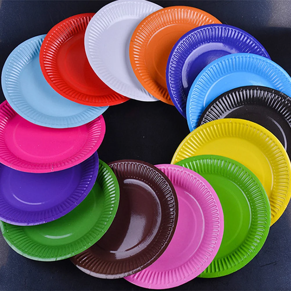 60Pcs 7 Inches Disposable Paper Plate Round Paper Tray Plain Tableware for Feast BBQ Christmas Party (Red Green White)
