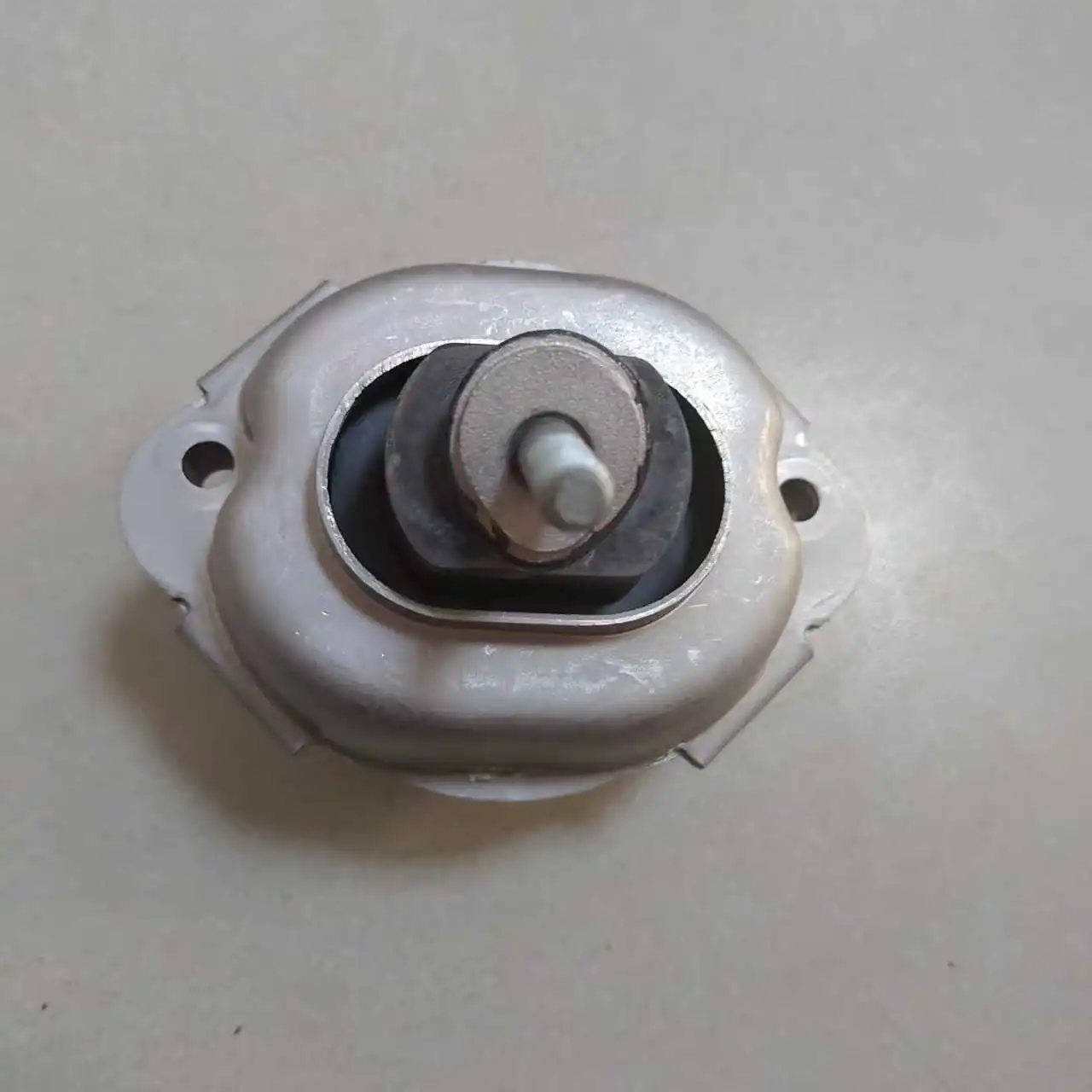 Yao Dong is suitable for BMW E83 engine bracket, foot glue 22113428397 1PCS