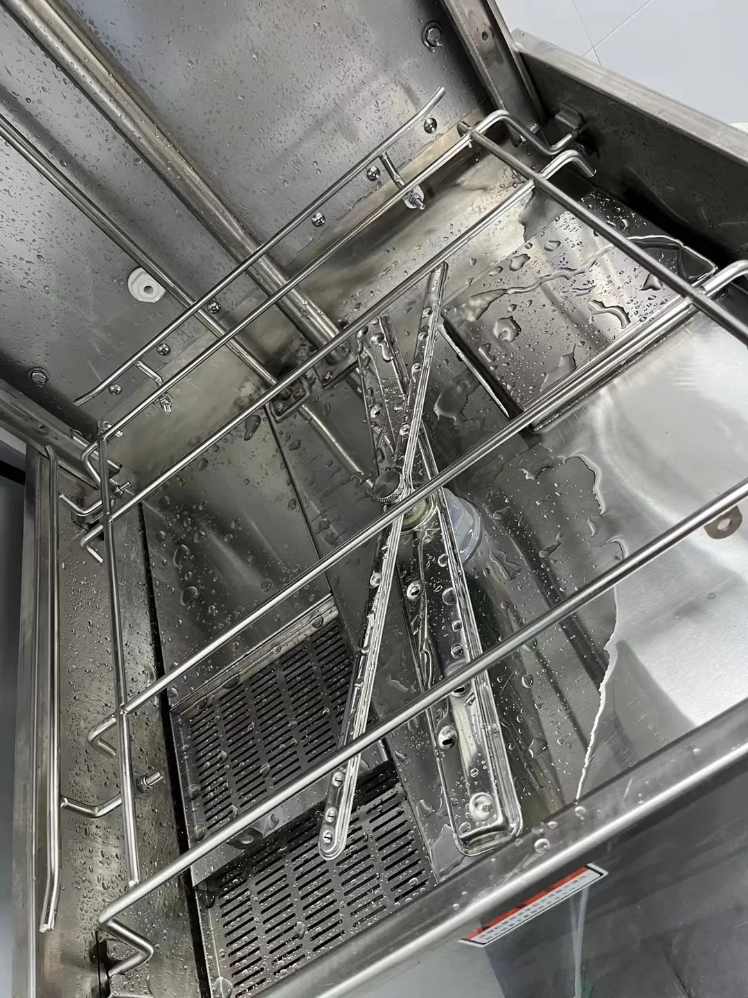 Small Restaurant Industrial Dishwasher 6