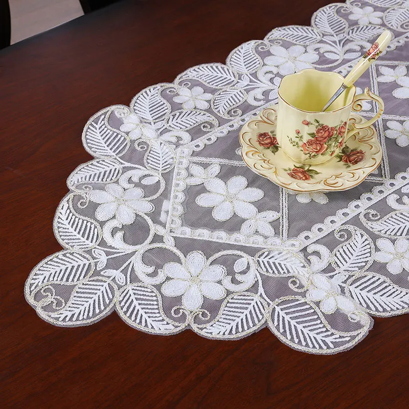 YOMDID Dantel Masa Koşucu Işlemeli TV Dolabı Masa Örtüsü Dresser Masa Bayrağı tozluk Düğün Noel Masa Dekorasyon