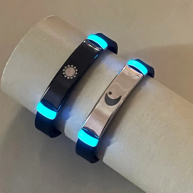 2 pieces/set of Sun, moon and stars silicone couple bracelet