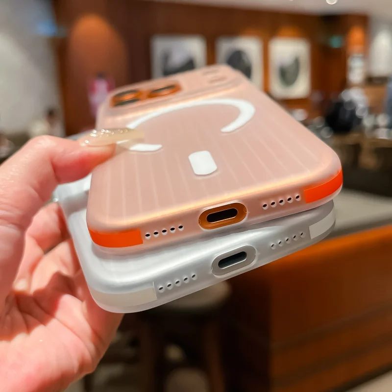 Sleek Frosted Clear Bumper Case with Corrugated Stripes for MagSafe Wireless Charging
