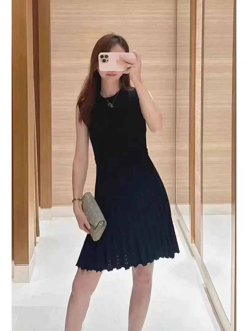 

Женское черное облегающее платье, элегантное весеннее трикотажное мини-платье без рукавов с О-образным вырезом и плиссировкой, 2024