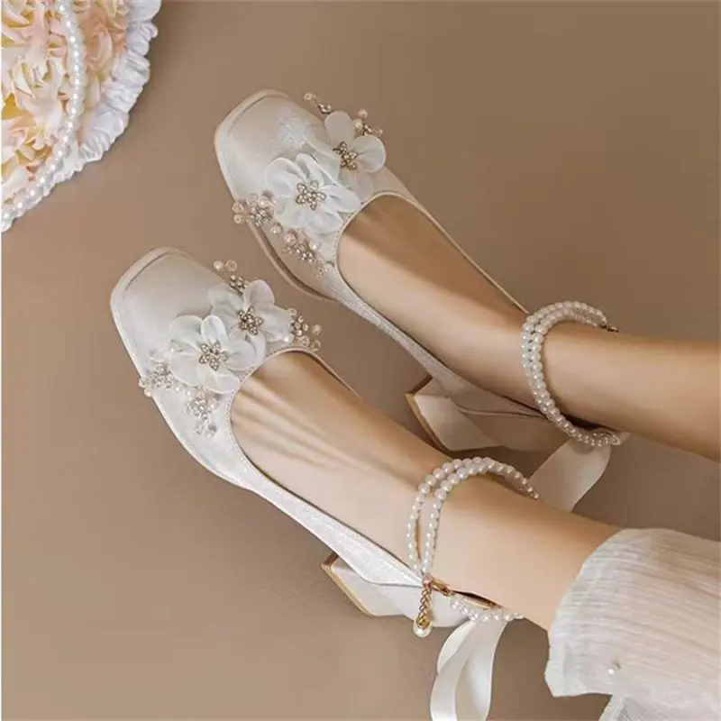Elegant Flowers High Heels Pumps Women New Pearl Ankle Strap Wedding Shoes Woman String Bead Small Square Heel Bridal Sexy Shoes