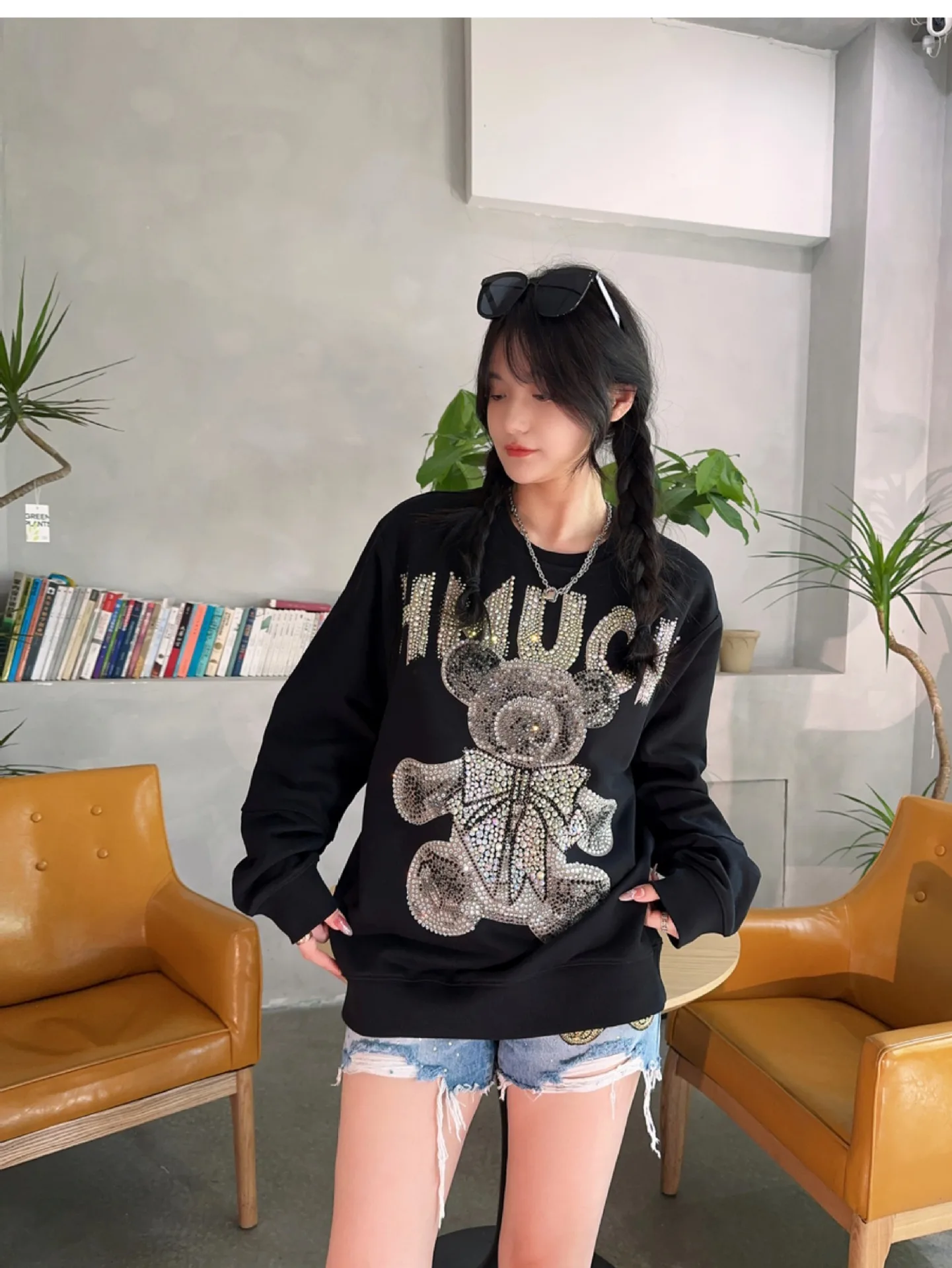 Sweatshirt Image 4