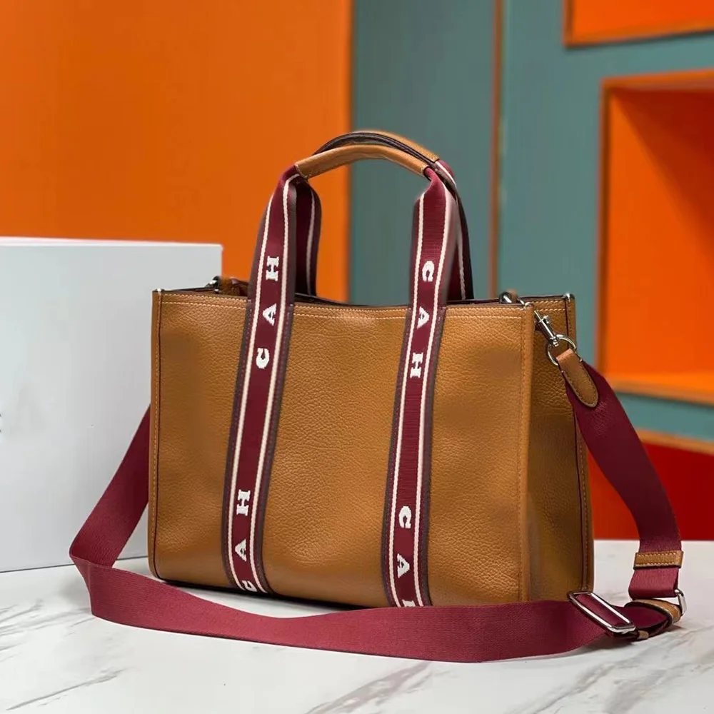 

2023 Autumn And Winter New Cross Border Large Capacity Bag High Quality Women's Shoulder Bag Letter Logo Handbag Crossbody Bag