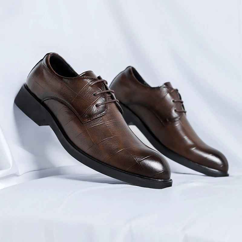 

Luxury Men Dressing Business Shoes Classic Casual Leather Derby Shoes Wedding Designer Pointed Toe Office Winter Shoes Brand2024