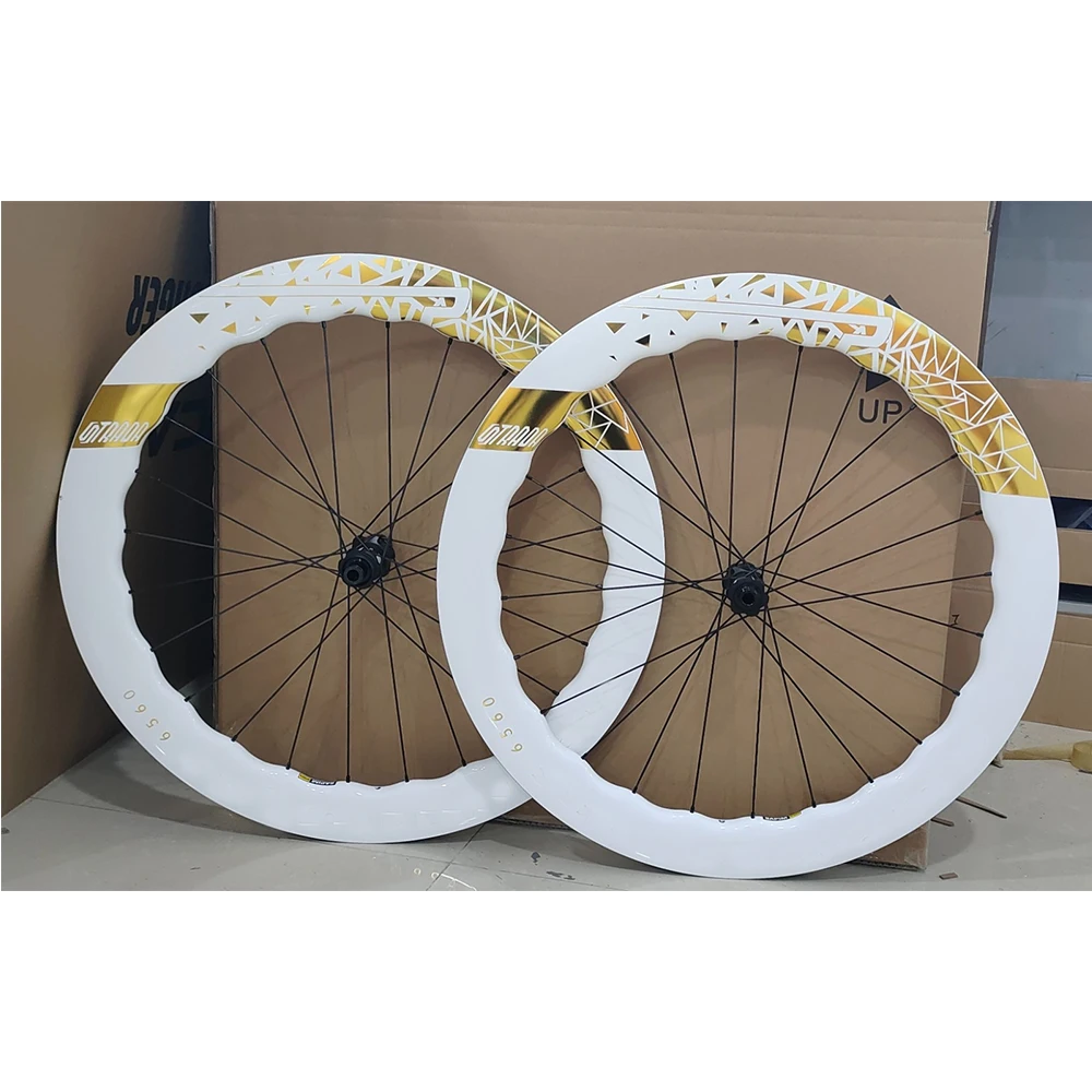 Paire De Roues Carbone 700C 6560 - Frein à Disque - Tubeless - Finition Brillante UD