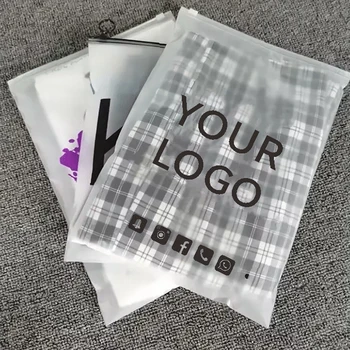 Borse tote sottovuoto satinate personalizzate Design riciclabile del sacchetto di plastica con chiusura a zip per il design del gelo dei vestiti con logo 1