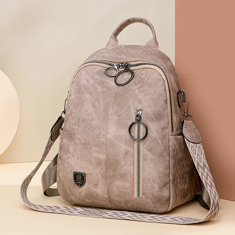 New fashionable women's backpack with adjustable shoulder straps, perfect for commuting, leisure or travel, perfect holiday gift