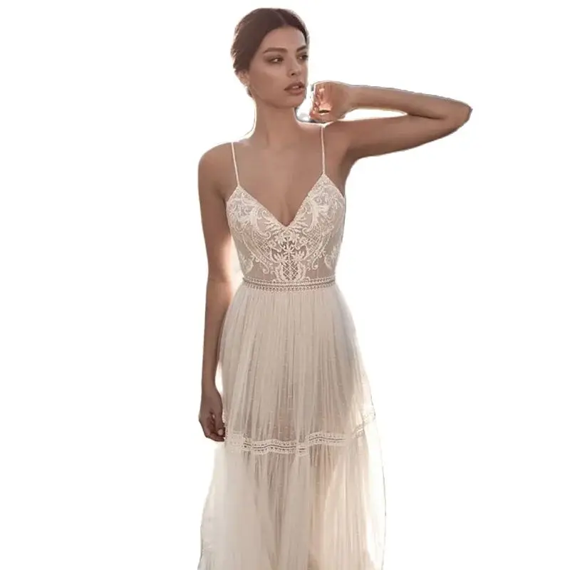 Рисунок 4 - Женское свадебное платье с кружевной аппликацией