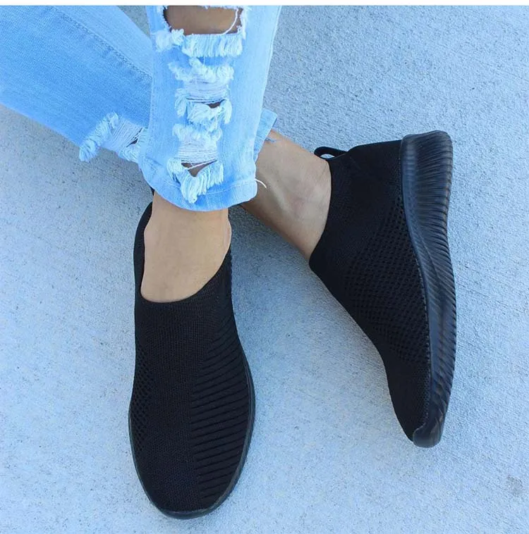 New Arrival Women Flats Round Toe Women Shoes Slip On Nurse Shoes Soft Sock Sneakers Women Loafers Casual Shoes Woman Plus Size
