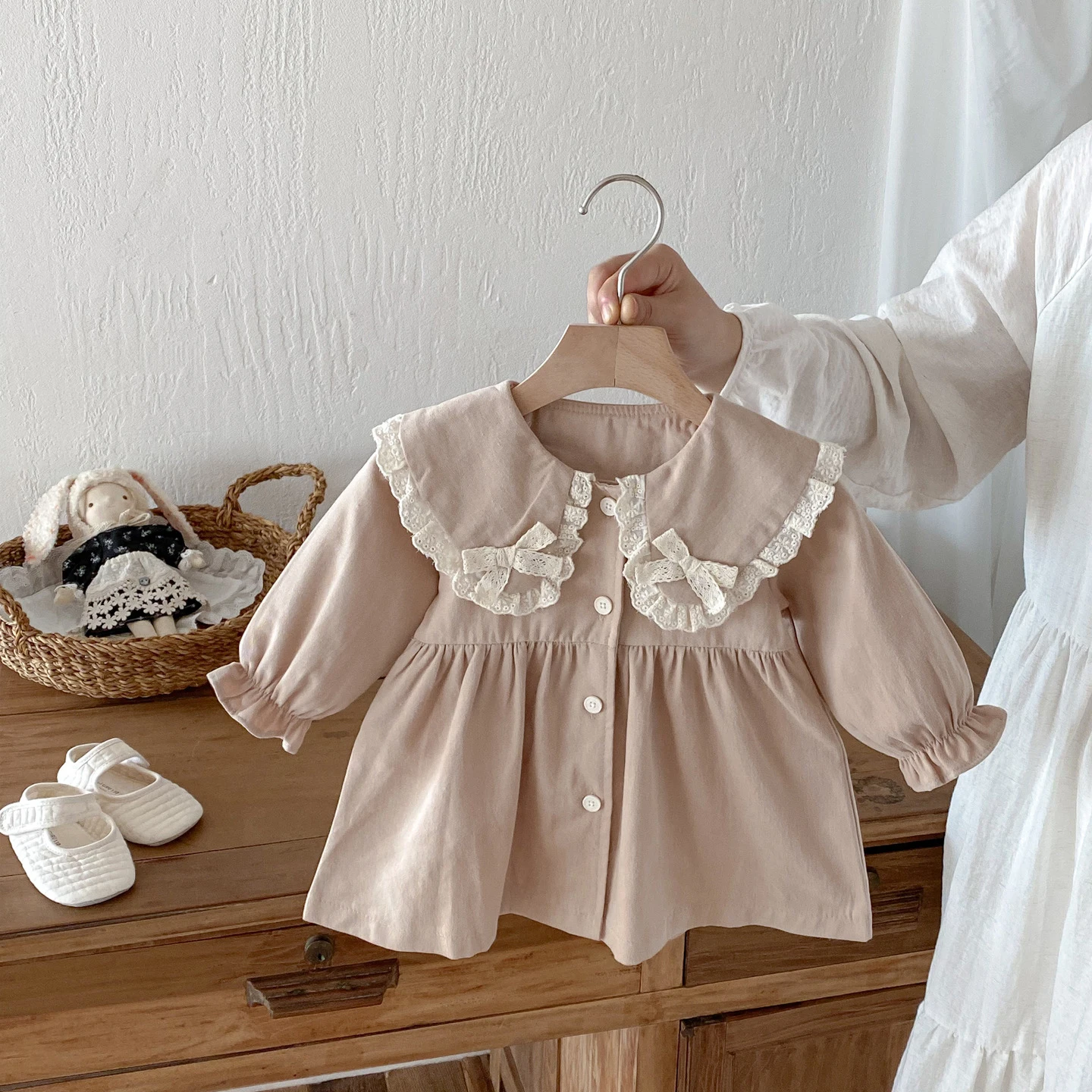 Girls Vintage Lace Collar Long Sleeve Coat