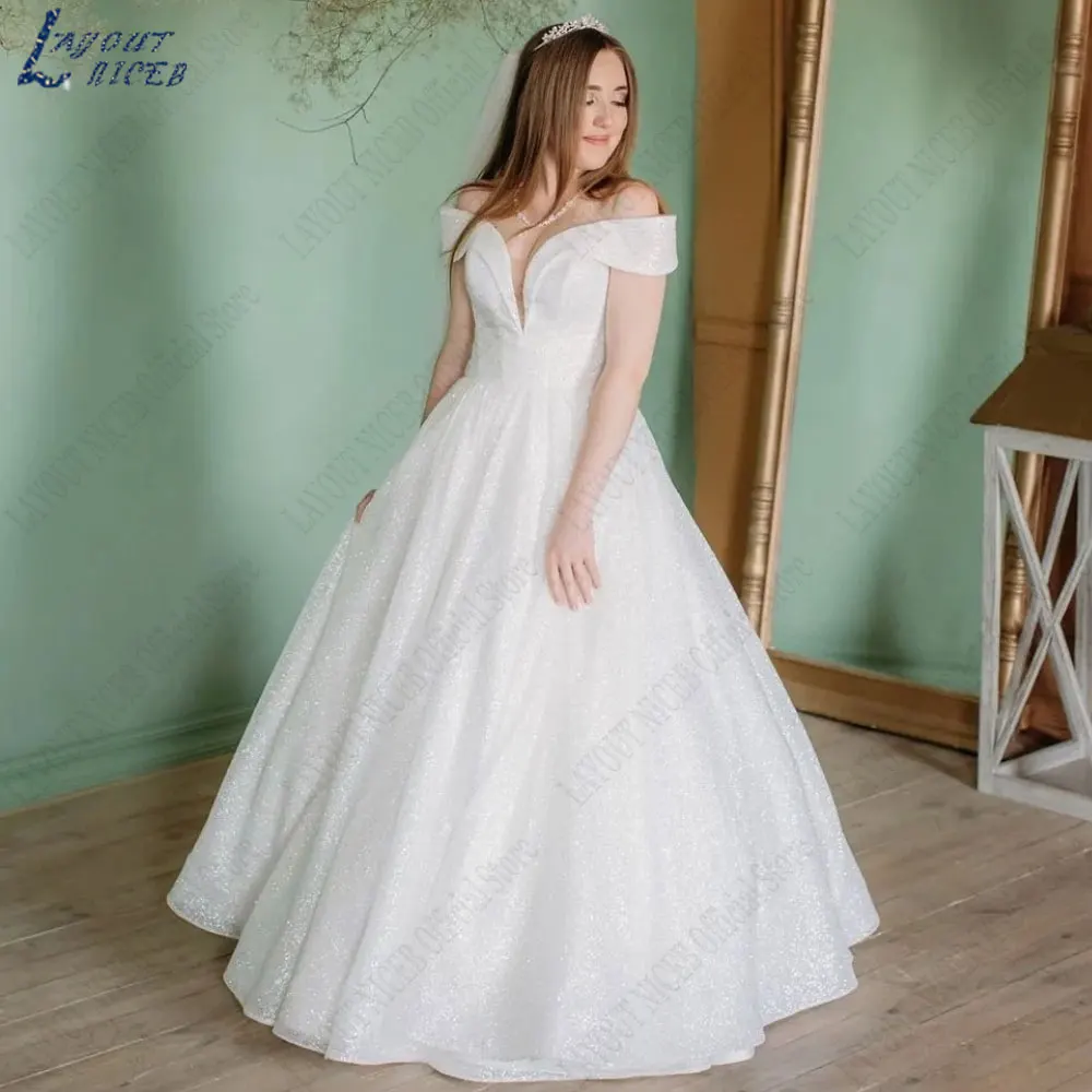 

LAYOUT NICEB Off Shoulder Plus Size Wedding Dresses Shiny A-Line Tulle Bride Gowns Backless V-Neck Back Lace Up vestido de novia