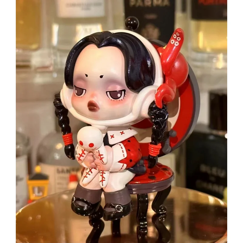 Skullpanda Addams Family Figure Toys Gothic Fashion Cool Girl Figurines Retro Collections Designer Model Gift SP Decoration