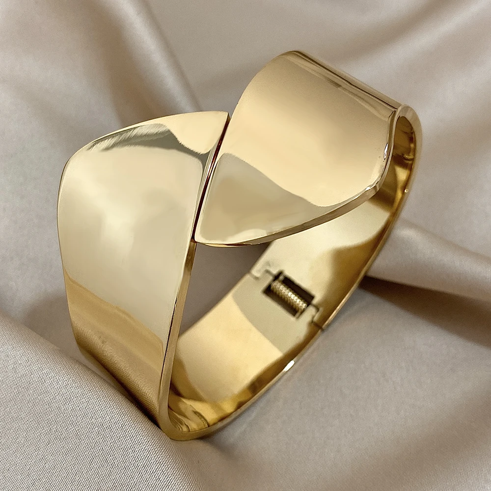 Greatera Chunky Crossed Stainless Steel Smooth Wide Cuff Bracelet Bangle for Women Thick Gold Plated Waterproof Jewelry