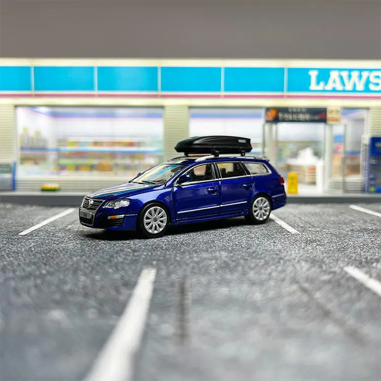 

1:64 R36 Alloy Car Model Collection Souvenir Display Model Toy Gift