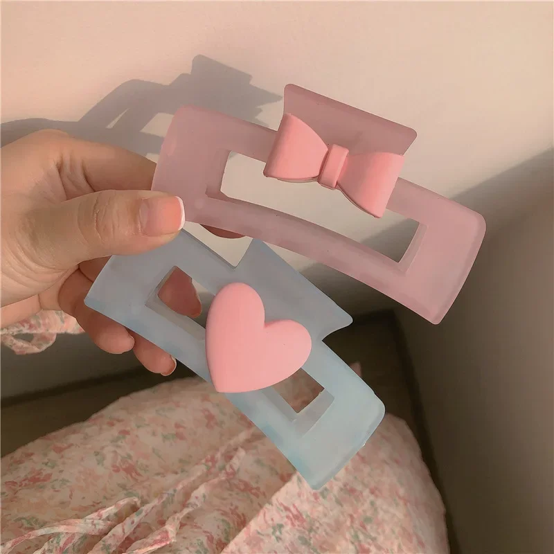 

YHJ New Acrylic Pink Girl Heart Geometric Heart-shaped Kawaii Claws Sharks Crabs Hair Clip Claw Hair Accessories for Women