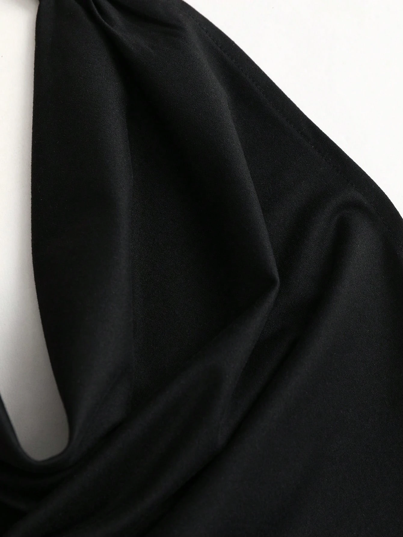 Mini robe noire élégante sans manches à col en v pour femmes, parfaite pour les fêtes de printemps/été et les sorties décontractées, robe mignonne