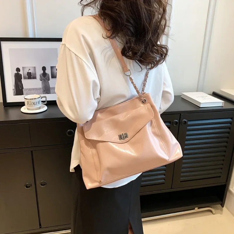 

Large Capacity Women's Summer Versatile Polychrome Shoulder Bags High Quality Popular Classroom Commuting Tote Bag Shoulder Bags