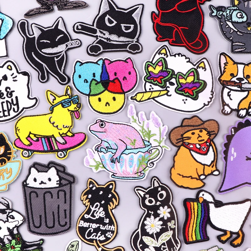 

Cartoon Animals Iron On Patch Frog Corgi Embroidered Patches For Clothing Thermoadhesive Patches On Clothes Flower Cat Patch DIY