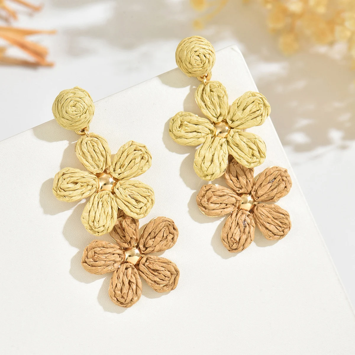 Bohemia Sweet Colorful Raffia Layered Flower Earrings for Women Girls Summer Handmade Rattan Knit Drop Earrings Holiday Jewelry