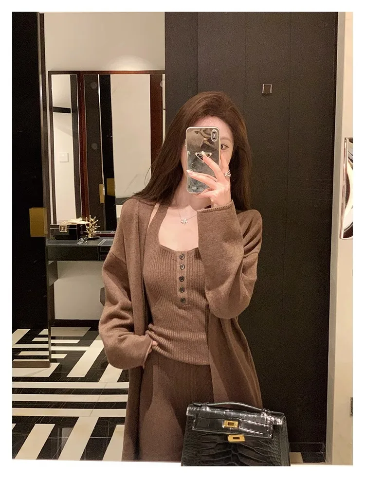 Conjunto de 3 piezas de punto para mujer, chaleco con cuello halter, cárdigan largo, pantalones largos, ropa informal lisa de moda coreana, otoño e invierno, nuevo