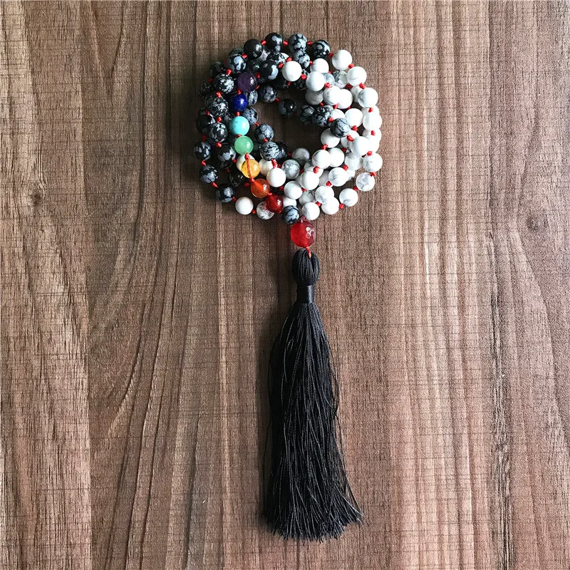 Halskette mit 108 Mala-Perlen, 7 Chakren, Quasten-Halsketten, Howlith- und Schneeflocken-Halskette, geknotete Heilenergie, Meditationsschmuck, Sweate – Detail 4