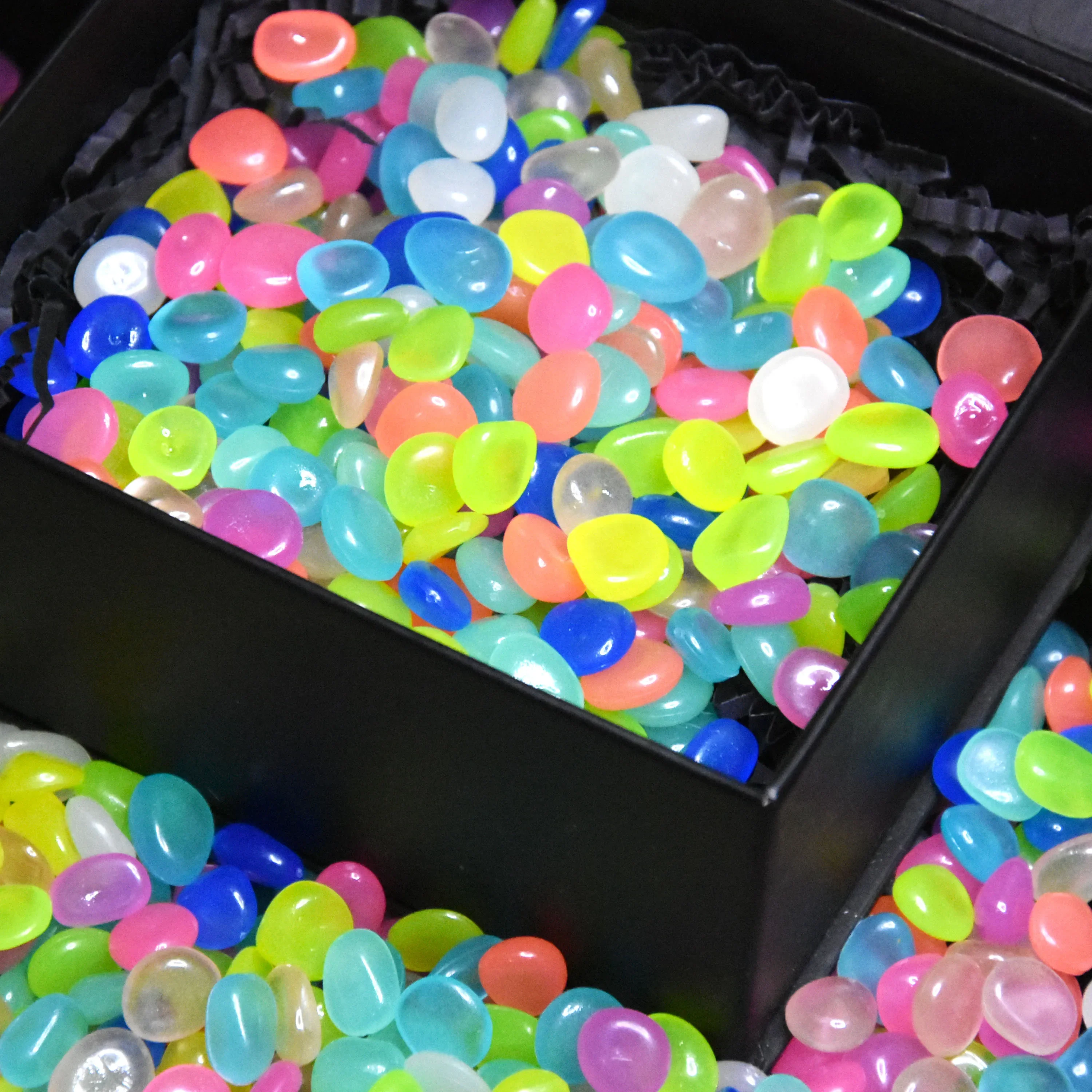 100 Pcs
  Luminous Rock: Glow in the Dark Garden Pebbles Fish Tank Decor