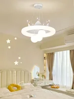 Lustre de chambre à coucher : lampe couronne de nuages créative nordique, adaptée aux chambres de princesse de filles, chambres principales et chambres d'enfants. 5