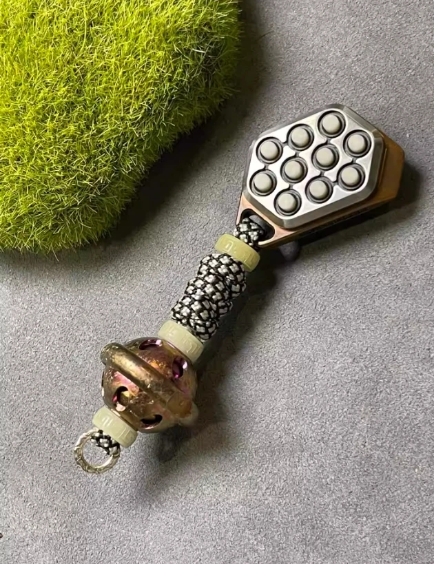 

Second-hand products EDC LAUTIE Explosive pufferfish Red copper stainless steel push
