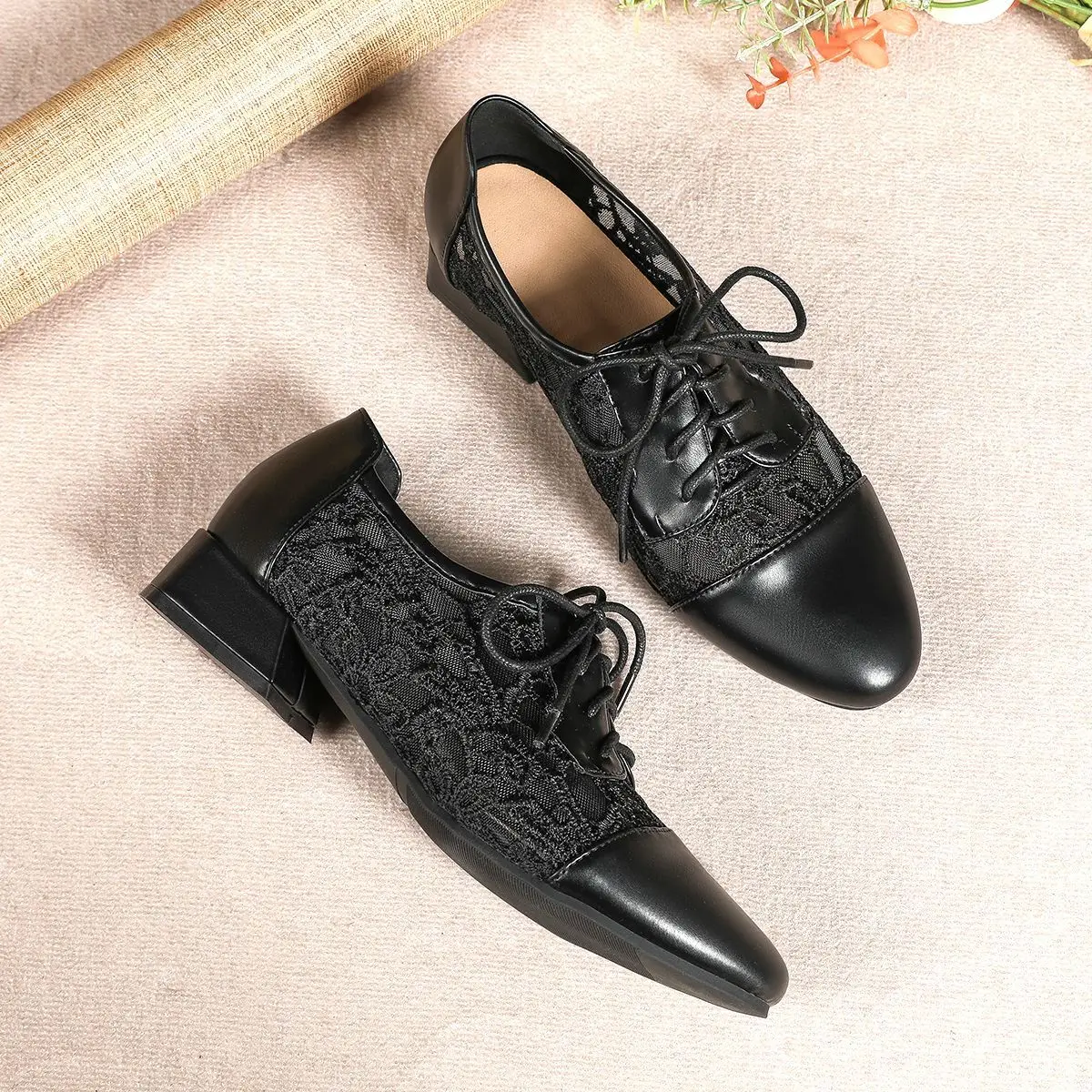 

Womens Loafers Shoes Oxfords Pointed Toe Casual Female Sneakers Mixed Colors Flats All-Match Slip-on Leather Breathable Summer D