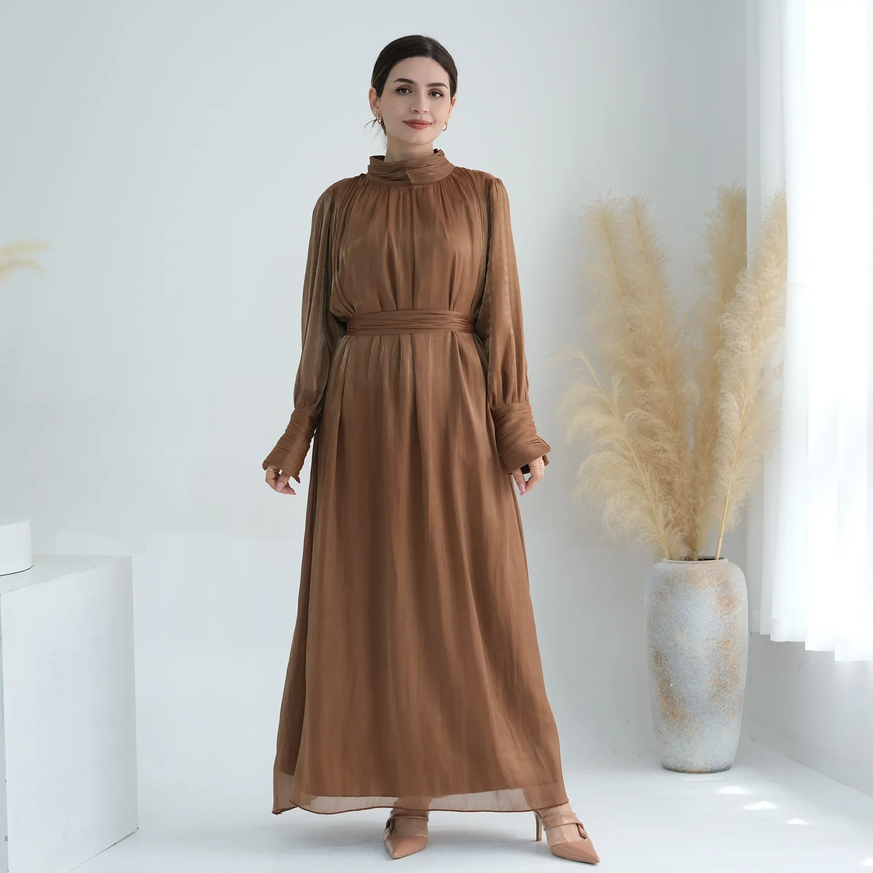 

Abaya Elegant Muslim Woman Dress Dubai Summer Glitter Fabric Turkish Party Long Dresses for Women Islamic Kaftan Robe Vestidos