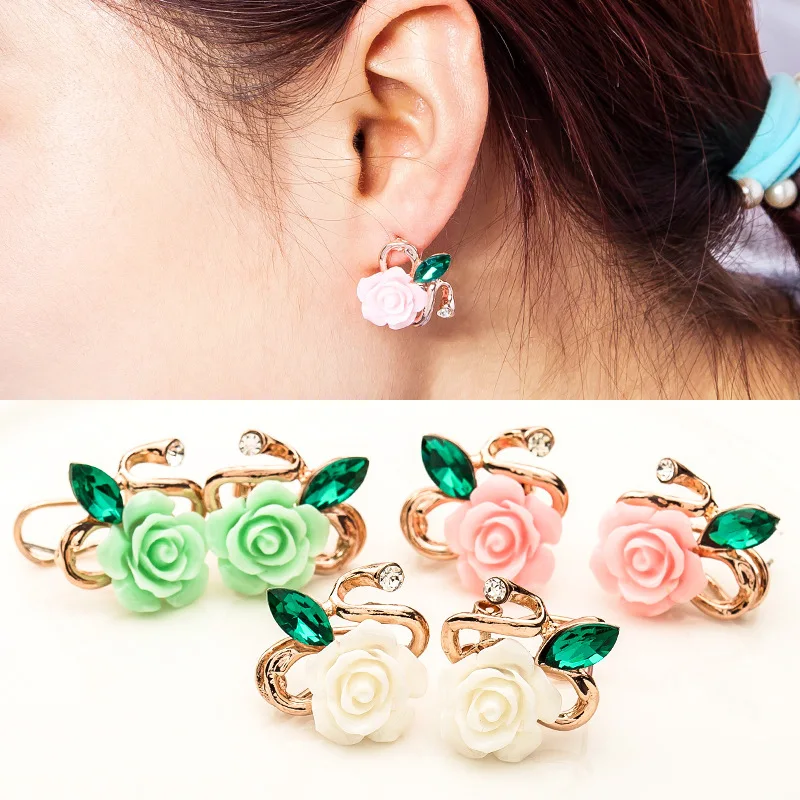 

Korean Version of Trendy and Popular Lady Rose Earrings Beautiful, Elegant, and Fashionable Plant Resin Rose Blossom Earrings