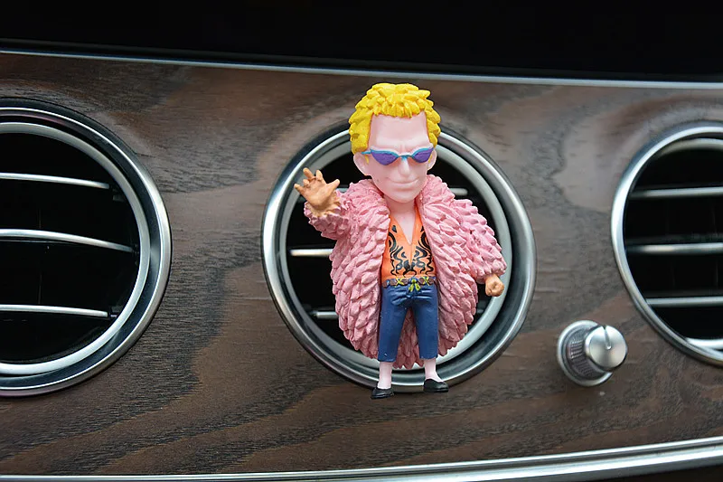 thumbnail image 1 of Mono de una pieza D. Luffy Uta Ace Yamato Chopper Roronoa Zoro ambientador de aromaterapia para ventilación de coche figura de Anime adornos de Perfume, 1 of 5