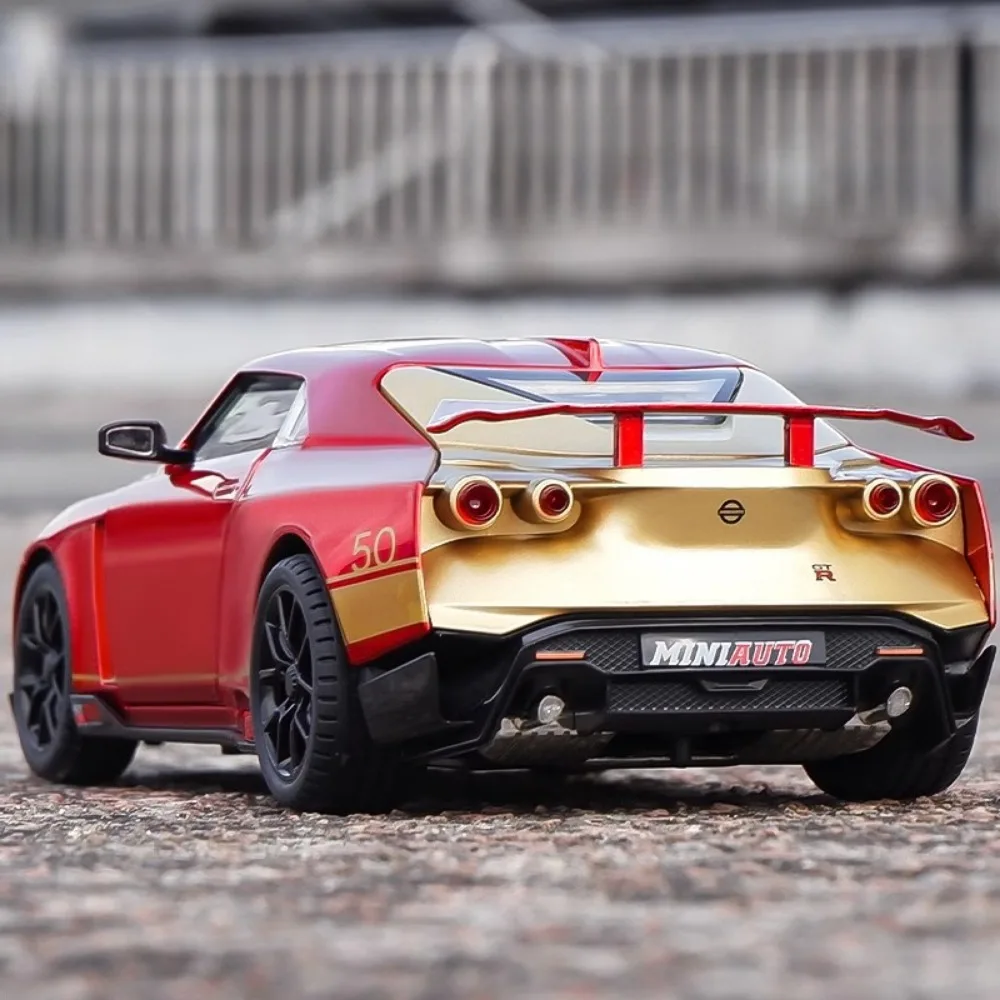 체중계 GTR50 모델 자동차 장난감, 다이캐스트 금속 사운드 라이트 풀 백 도어, 충격 흡수 미니어처 차량, 남아용 선물, 1:24